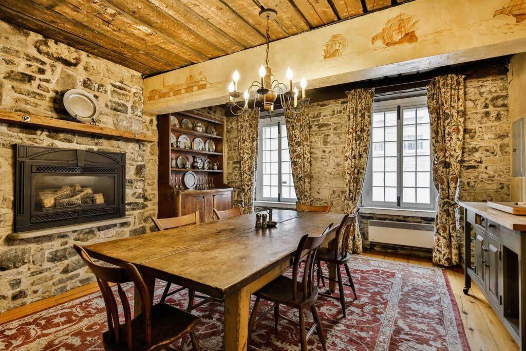 La Maison Dumas - Old Port Gem - Free Parking Монреаль Экстерьер фото