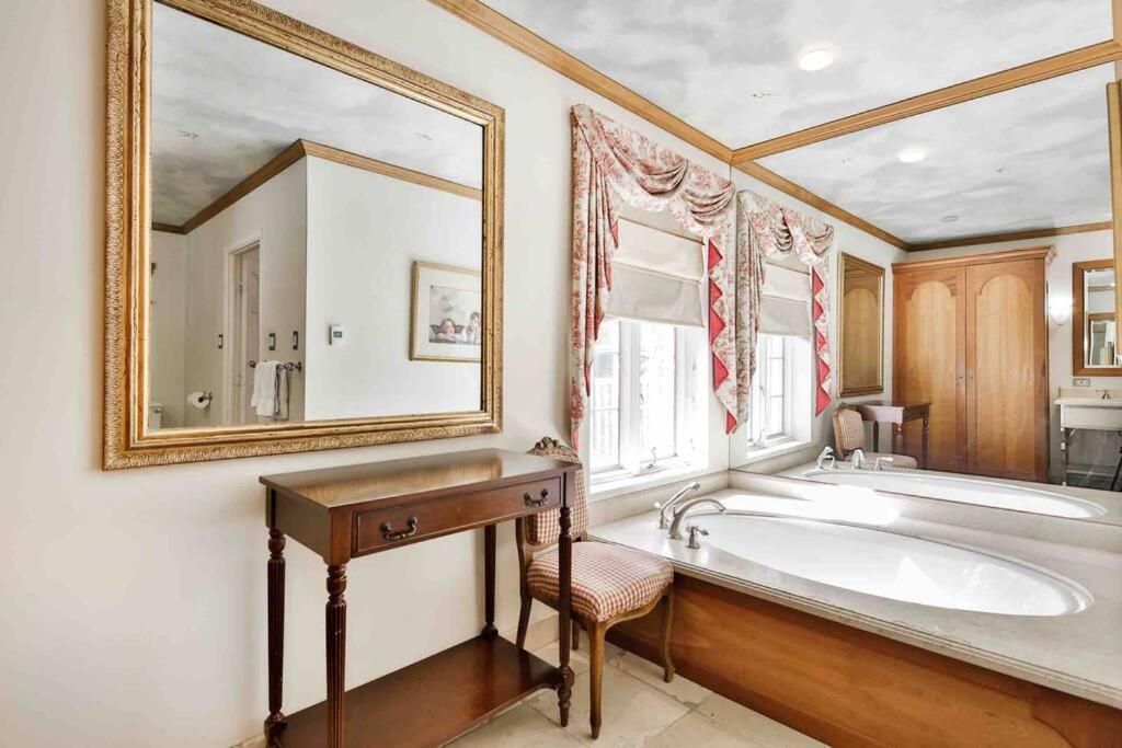 La Maison Dumas - Old Port Gem - Free Parking Монреаль Экстерьер фото