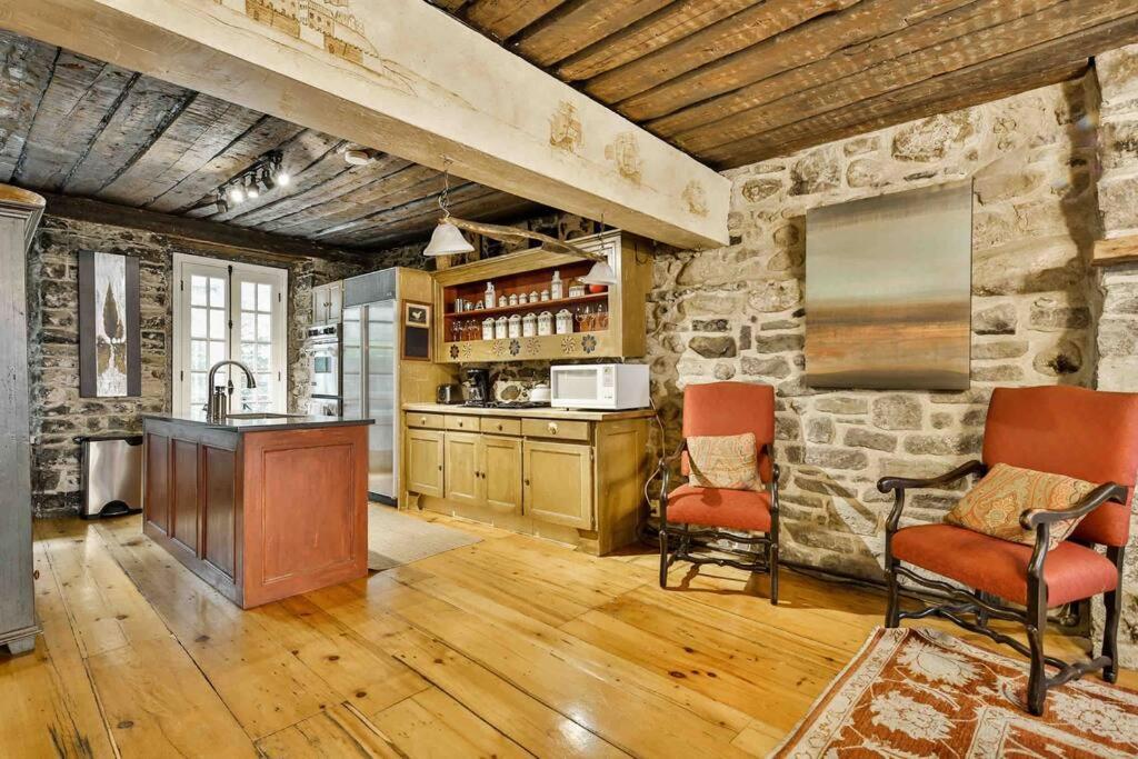 La Maison Dumas - Old Port Gem - Free Parking Монреаль Экстерьер фото