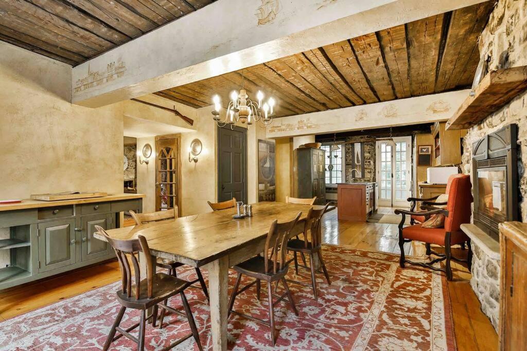La Maison Dumas - Old Port Gem - Free Parking Монреаль Экстерьер фото